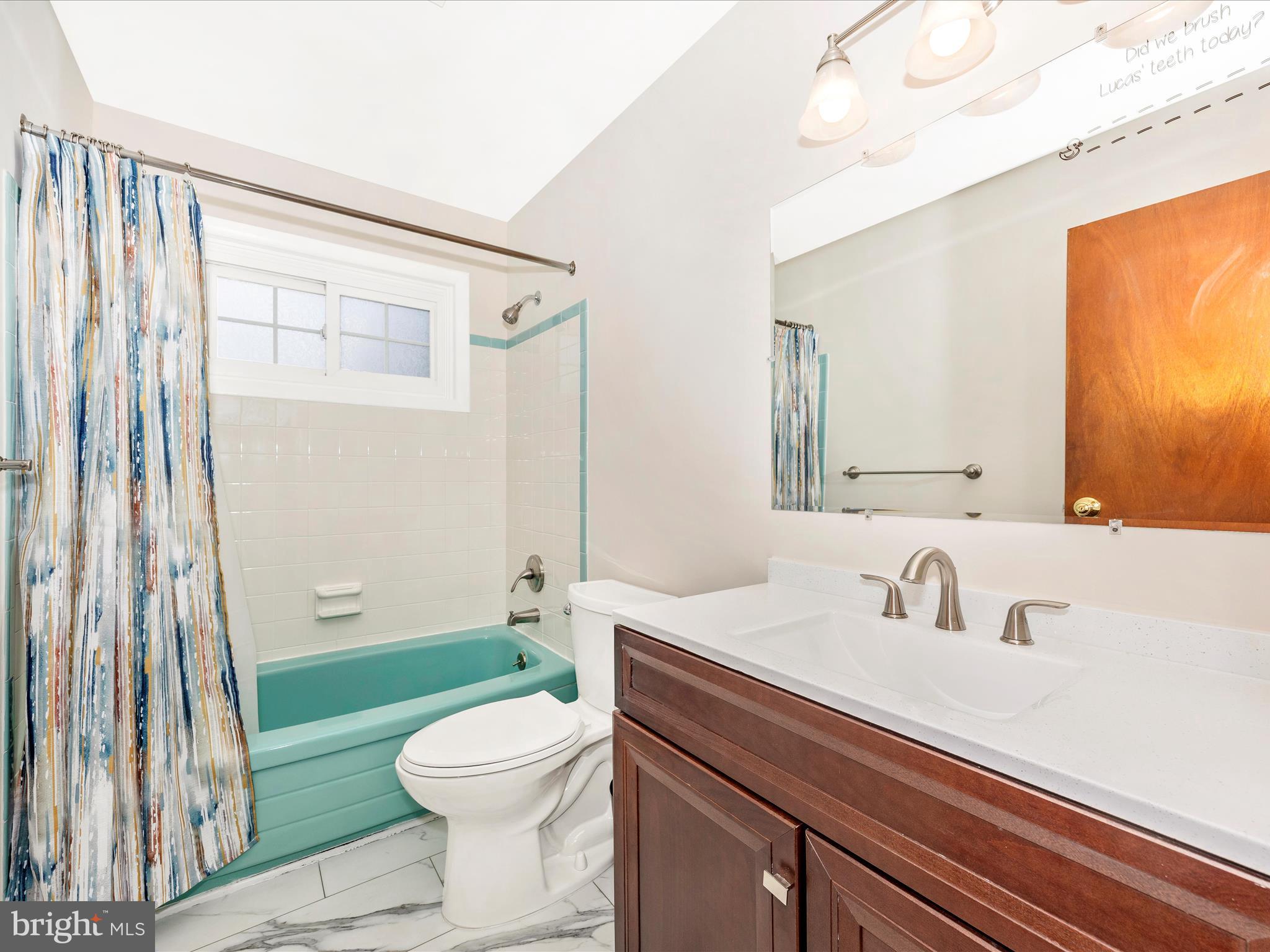 13826 Northcrest Road Hagerstown, MD 21742 - Photo 25 of 51 Hall Bath