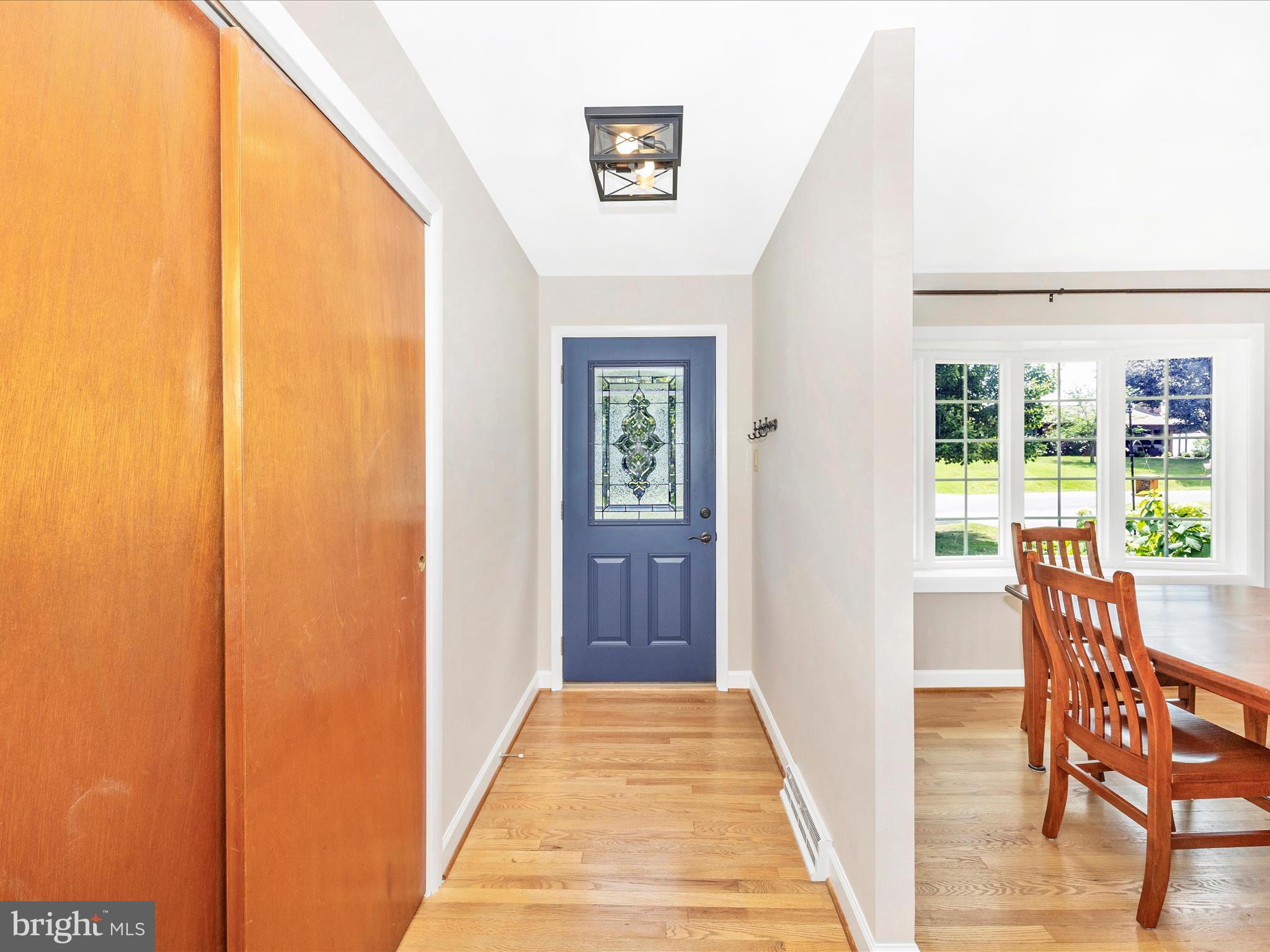 13826 Northcrest Road Hagerstown, MD 21742 - Photo 5 of 51 Foyer