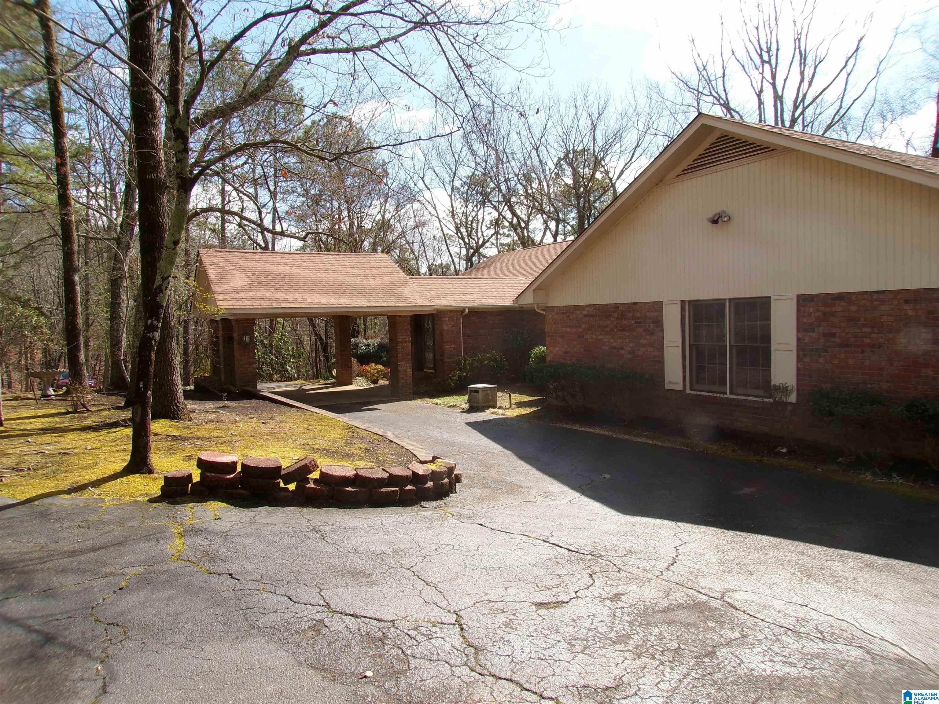 410 Stone Ridge Road Anniston, AL 36207 - Photo 3 of 74