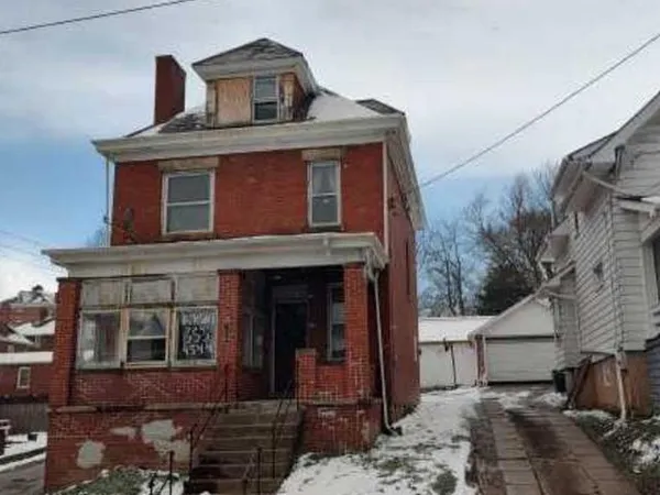 $29,700 | 249 West Hallam Avenue, Washington, PA 15301