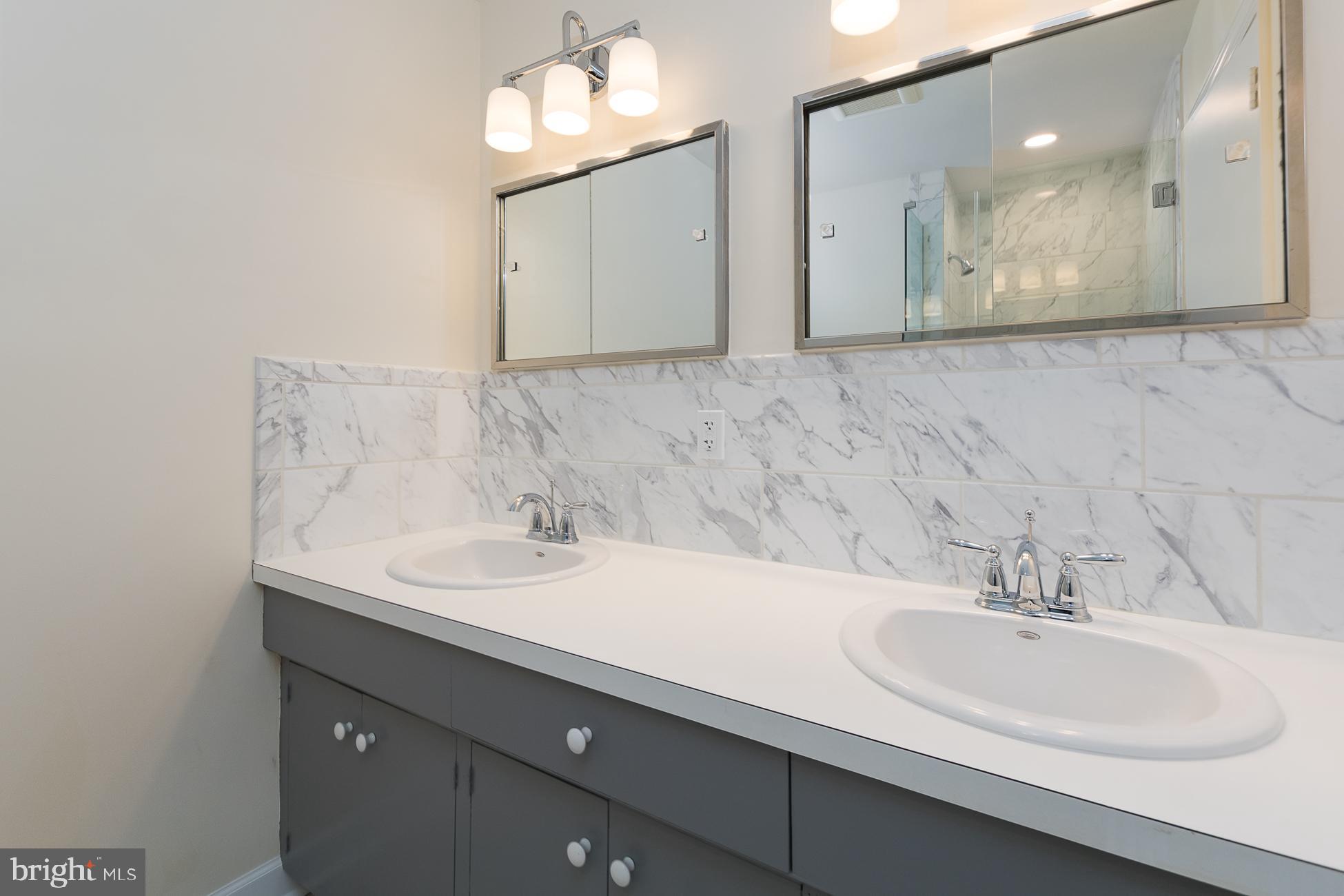 1040 Mercer Road Princeton, NJ 08540 - Photo 17 of 44 First Floor Owners' Bath