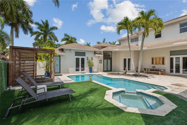 $2,575,000 | 1371 Victoria Isle Drive, Weston, FL 33327