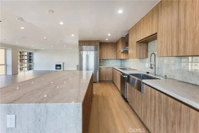 $14,000 | 10750 Wilshire Boulevard, Unit 901, Los Angeles, CA 90024