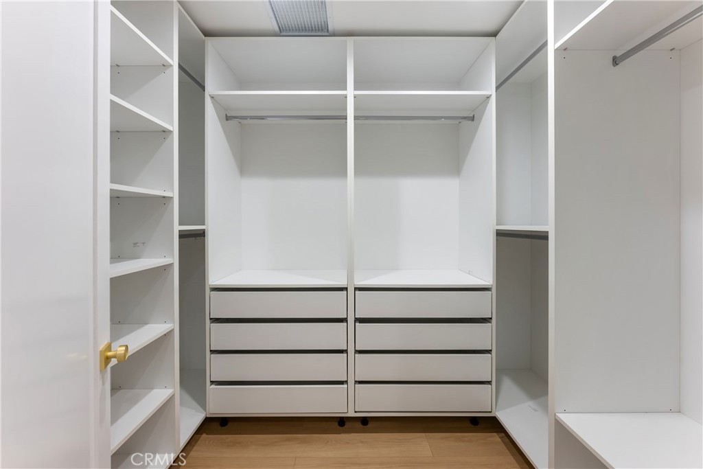 10750 Wilshire Boulevard, Unit 901 Los Angeles, CA 90024 - Photo 15 of 34