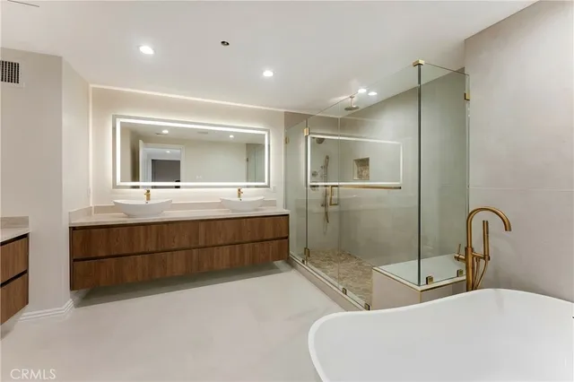 $14,000 | 10750 Wilshire Boulevard, Unit 901, Los Angeles, CA 90024