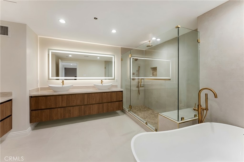 10750 Wilshire Boulevard, Unit 901 Los Angeles, CA 90024 - Photo 17 of 34