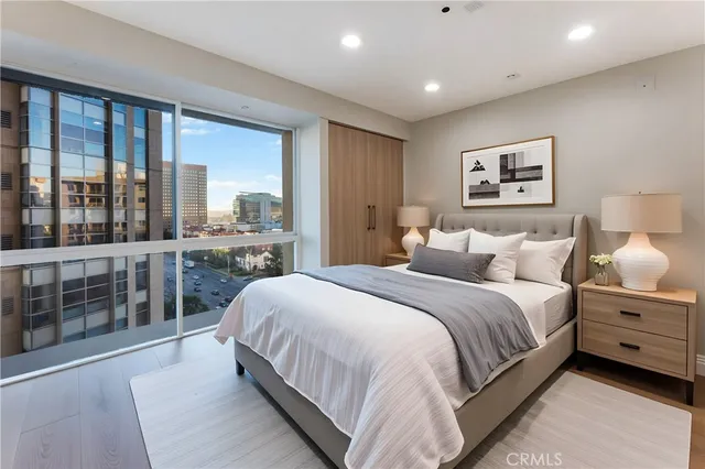 $14,000 | 10750 Wilshire Boulevard, Unit 901, Los Angeles, CA 90024