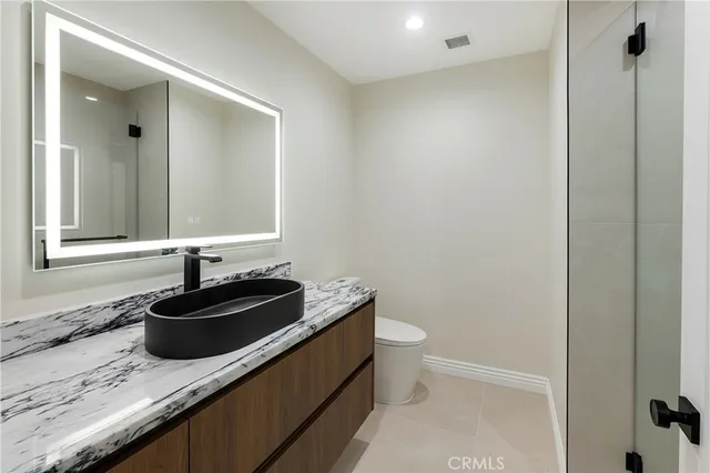 $14,000 | 10750 Wilshire Boulevard, Unit 901, Los Angeles, CA 90024