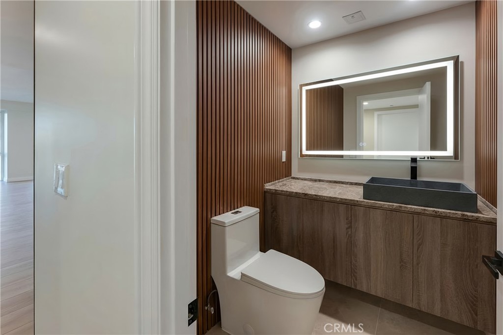 10750 Wilshire Boulevard, Unit 901 Los Angeles, CA 90024 - Photo 23 of 34