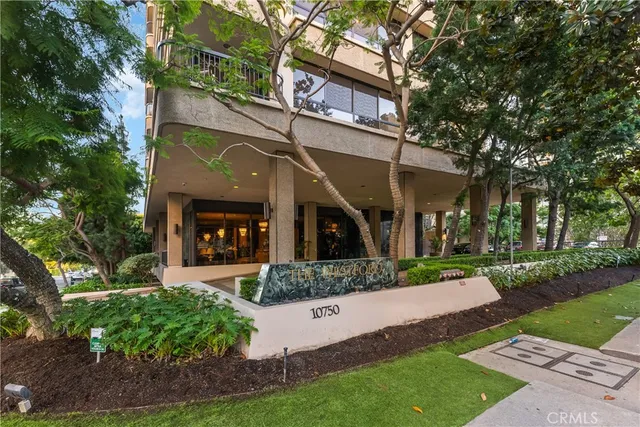 $14,000 | 10750 Wilshire Boulevard, Unit 901, Los Angeles, CA 90024