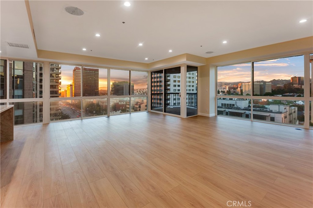 10750 Wilshire Boulevard, Unit 901 Los Angeles, CA 90024 - Photo 3 of 34