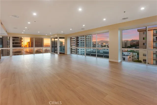 $14,000 | 10750 Wilshire Boulevard, Unit 901, Los Angeles, CA 90024