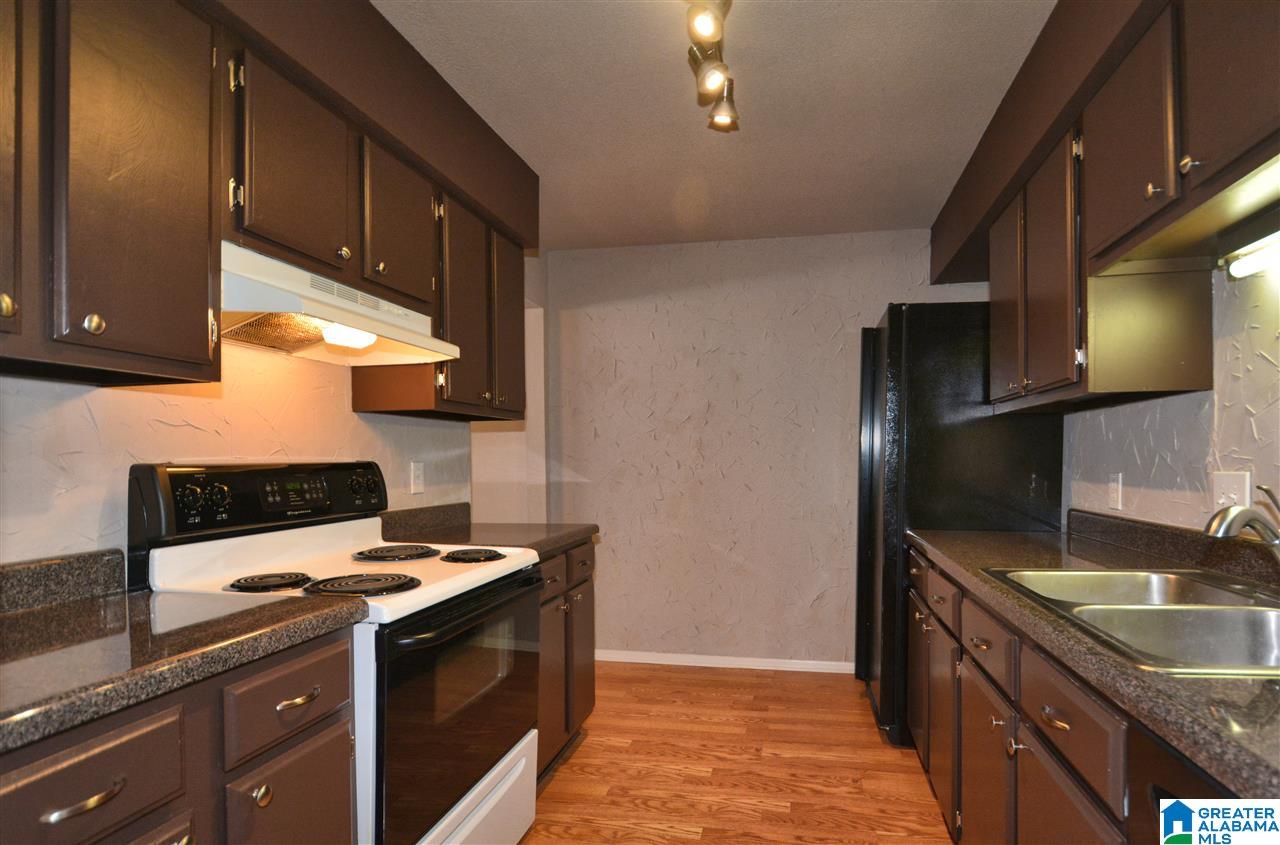 601 Running Brook Road, Unit 601 Hoover, AL 35226 - Photo 3 of 37