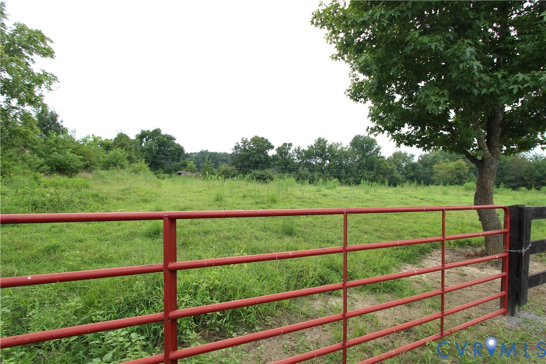 17037 Beaver Dam Road Beaverdam, VA 23015 - Photo 26 of 27 a view of a fence