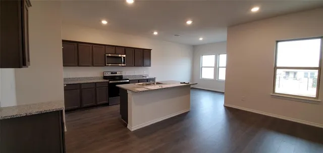 $2,600 | 813 Fueller Drive, Aubrey, TX 76227