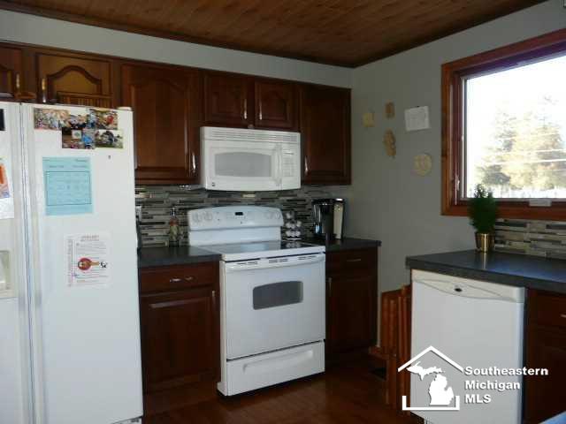 3427 West Dean Road Lambertville, MI 48144 - Photo 7 of 25 Gallery Image 7
