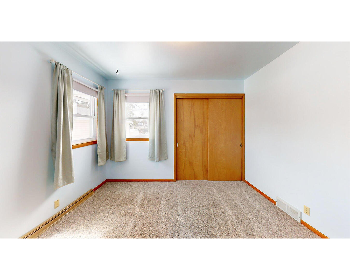 1525 George Street Manitowoc, WI 54220 - Photo 11 of 29 Bedroom 2