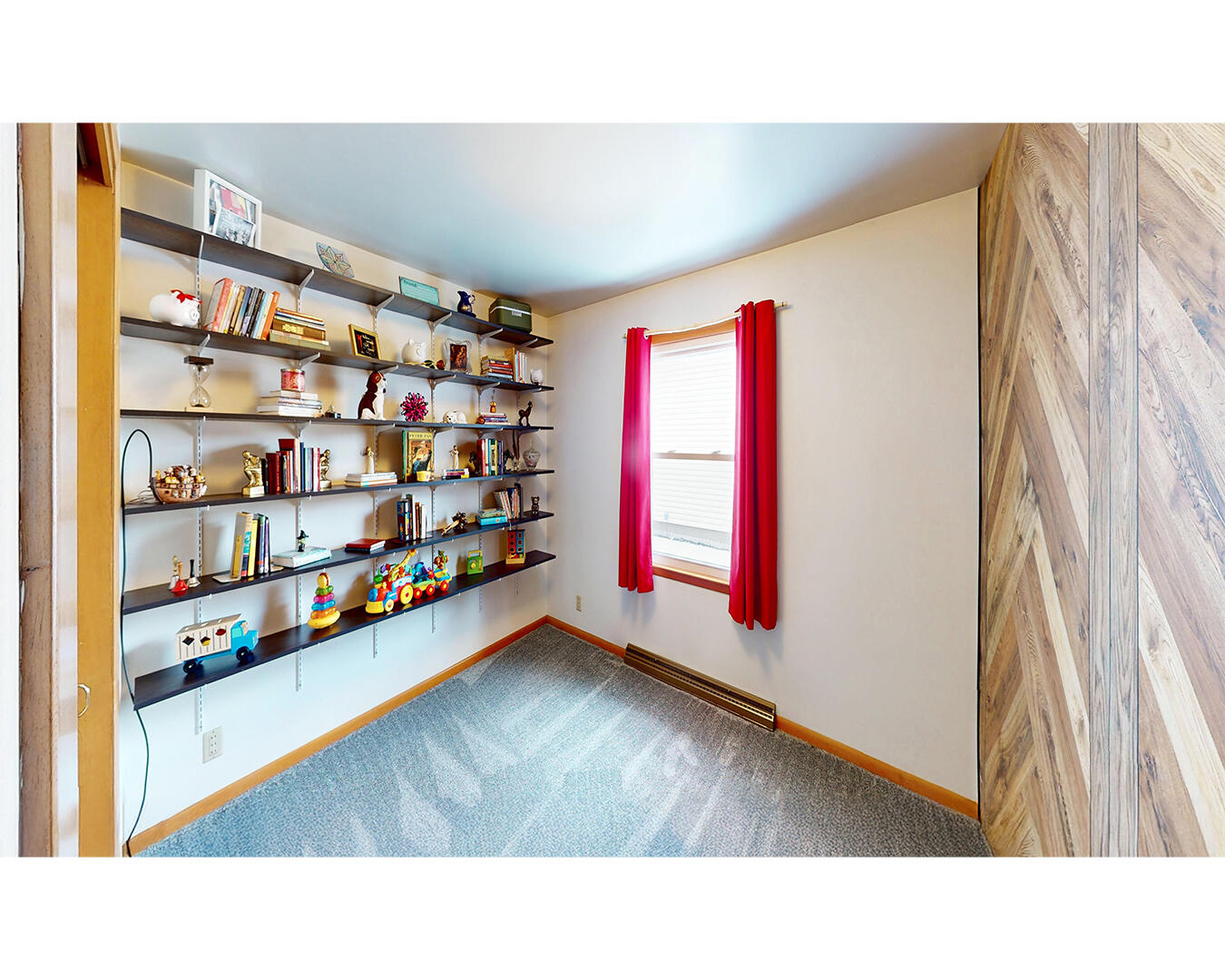 1525 George Street Manitowoc, WI 54220 - Photo 13 of 29 Bedroom 3, view 1