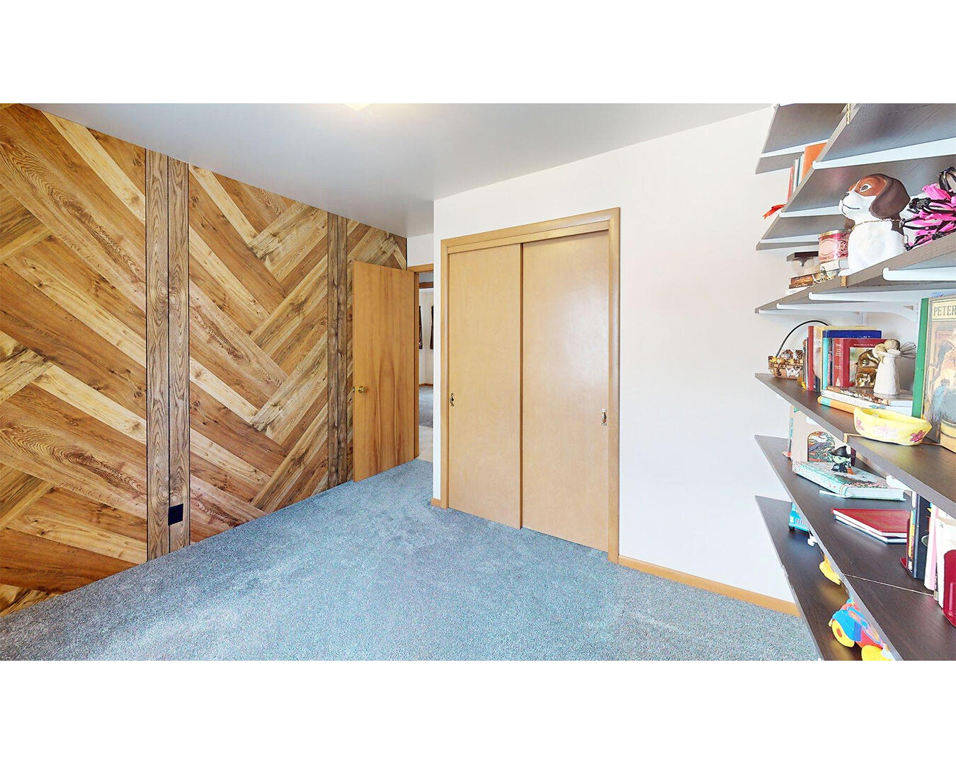 1525 George Street Manitowoc, WI 54220 - Photo 15 of 29 Bedroom 3, view 2