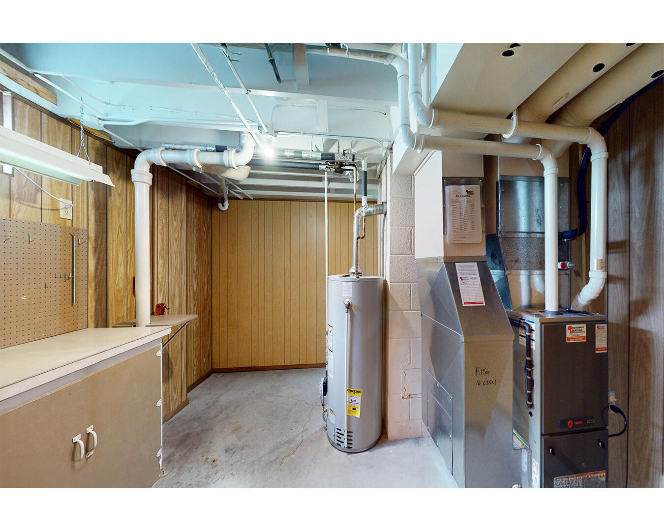 1525 George Street Manitowoc, WI 54220 - Photo 23 of 29 Utility Room view 2