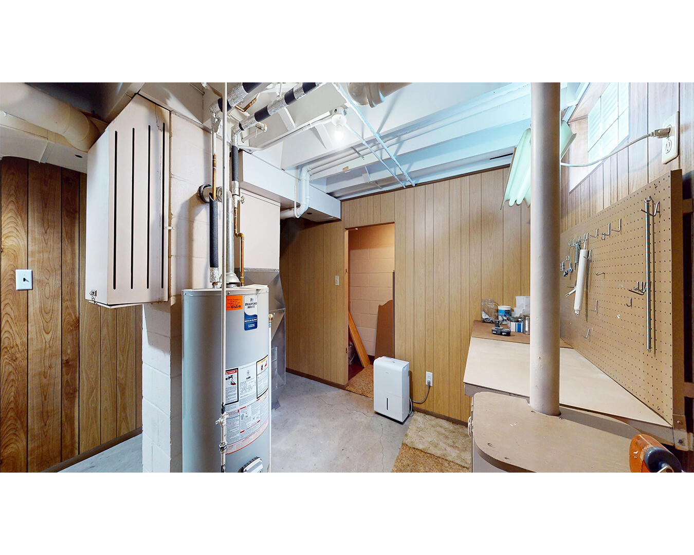 1525 George Street Manitowoc, WI 54220 - Photo 24 of 29 Utility Room