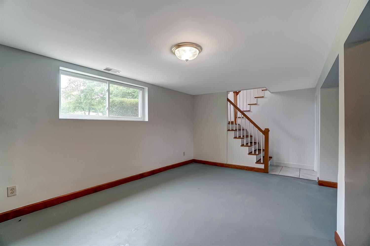 6035 Decker Road Franklin, OH 45005 - Photo 25 of 38