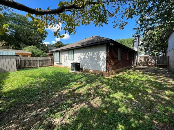 $1,895 | 4714 Castleman Drive, Austin, TX 78725
