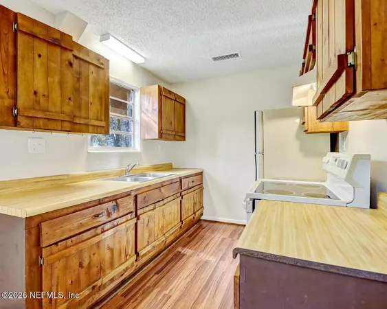 $239,000 | 20 North Dolphin Avenue, Middleburg, FL 32068