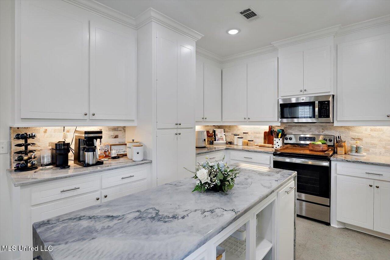 104 Shelby Mae Circle Brandon, MS 39042 - Photo 13 of 29 13-104 Shelby Mae Cir