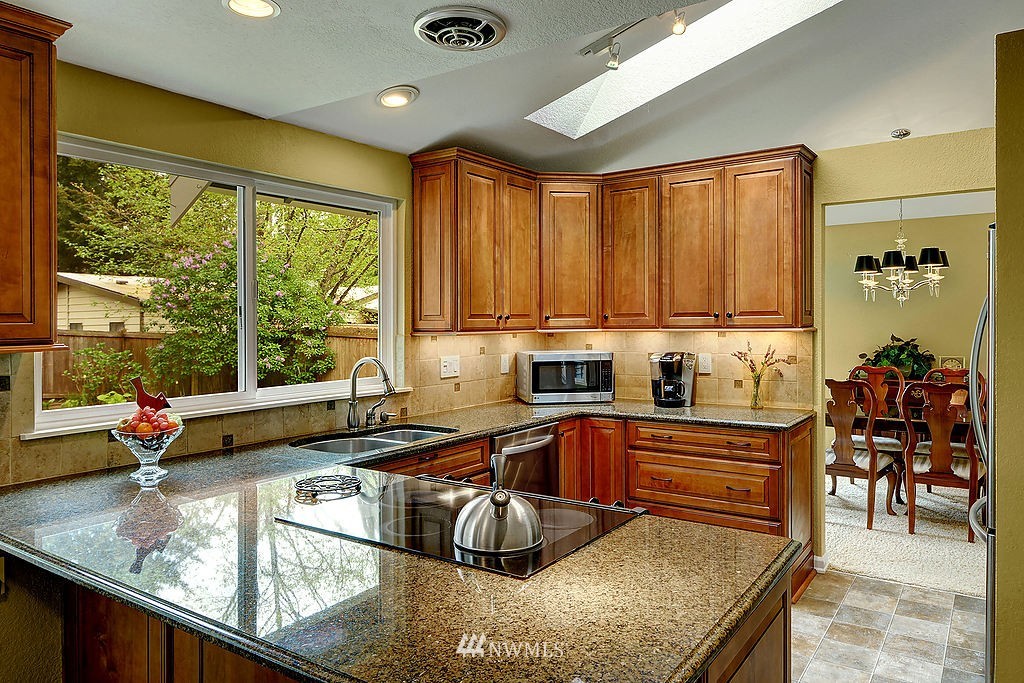23 236th Place Southwest Bothell, WA 98021 - Photo 11 of 20