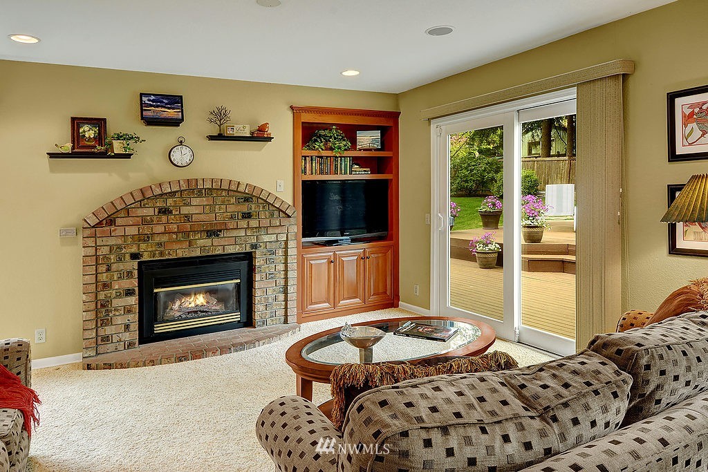 23 236th Place Southwest Bothell, WA 98021 - Photo 8 of 20