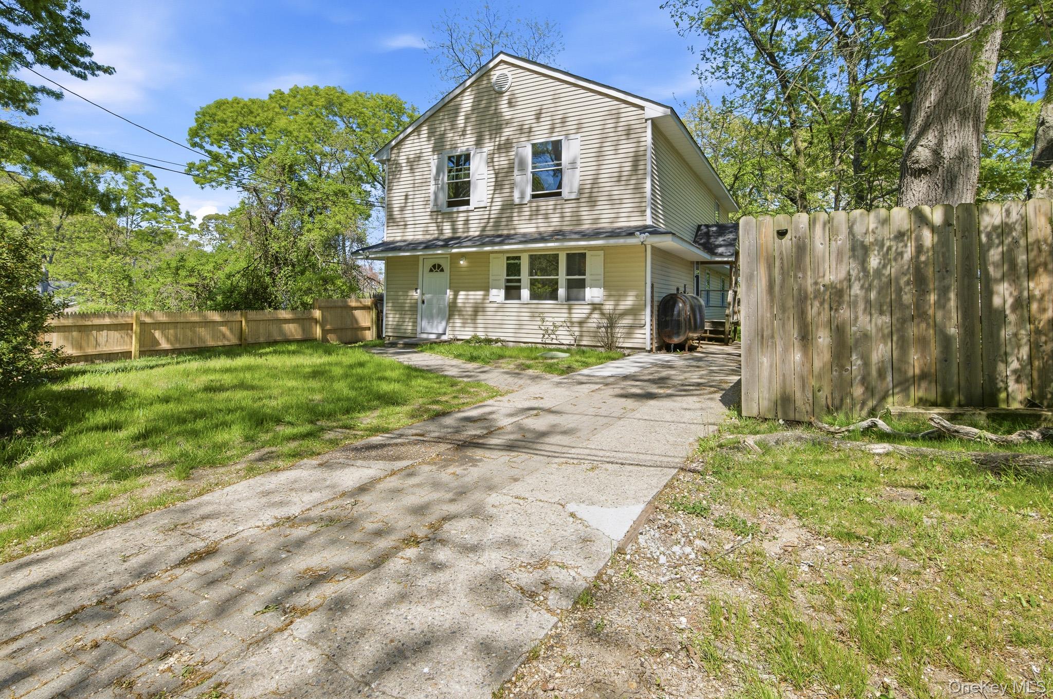 7 Rutland Road Mastic, NY 11950 - Photo 3 of 37 Driveway