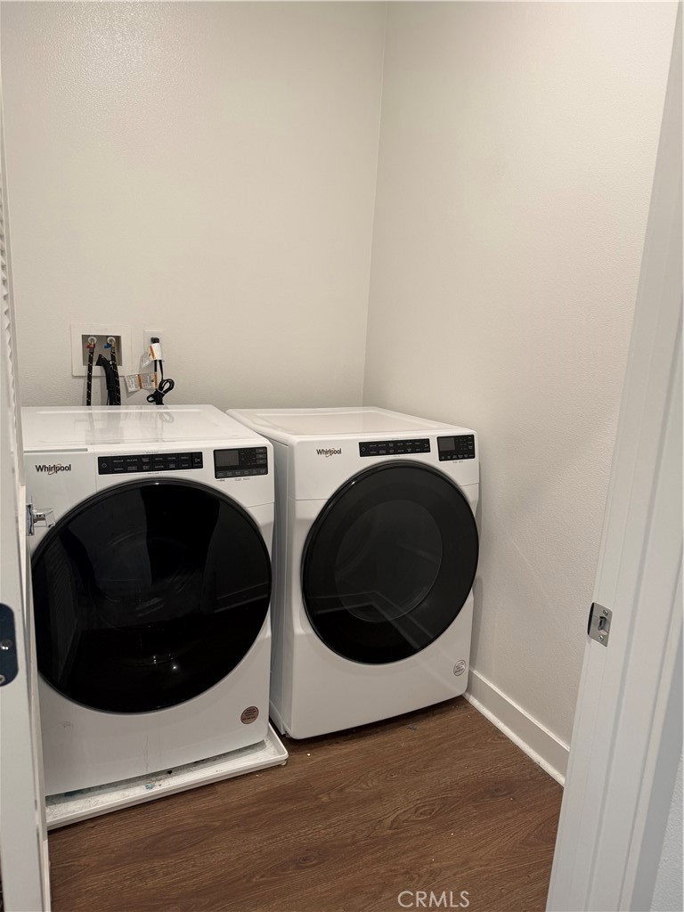 1402 West Bushell Street Anaheim, CA 92805 - Photo 7 of 10 a utility room with dryer and washer
