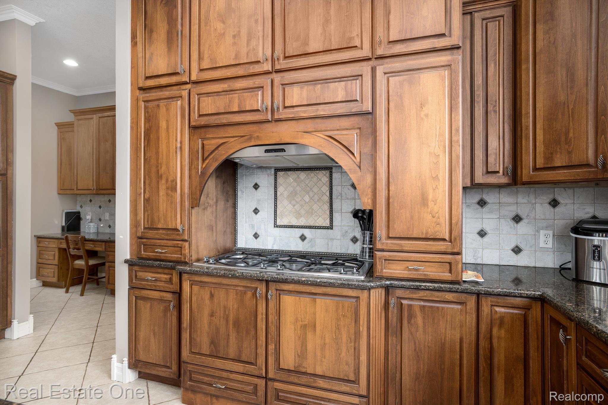 13820 Grafton Road Carleton, MI 48117 - Photo 22 of 76