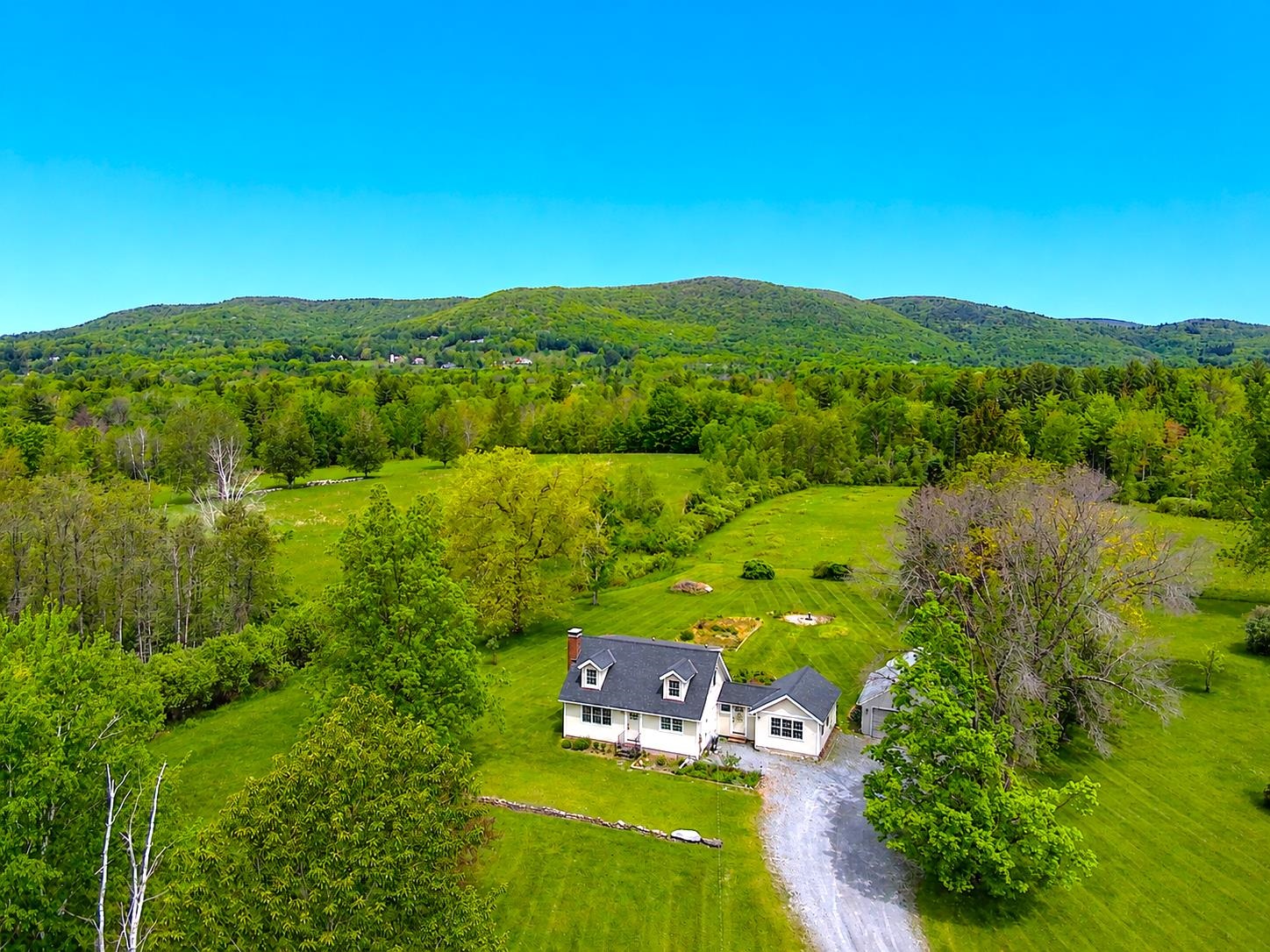 764 Myers Road Shaftsbury, VT 05262 - Photo 2 of 32