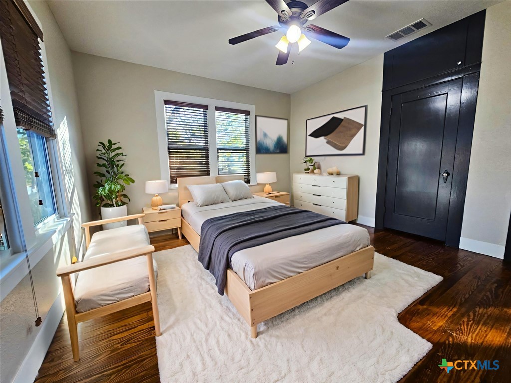 624 South Austin Street Seguin, TX 78155 - Photo 30 of 38 Virtually Staged: Bedroom Three