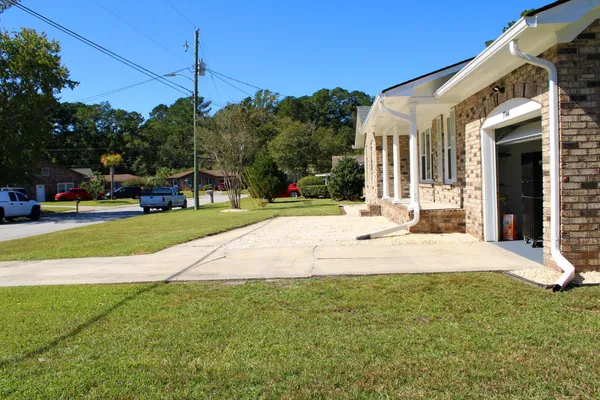 $2,400 | 7744 Allwood Avenue, North Charleston, SC 29418