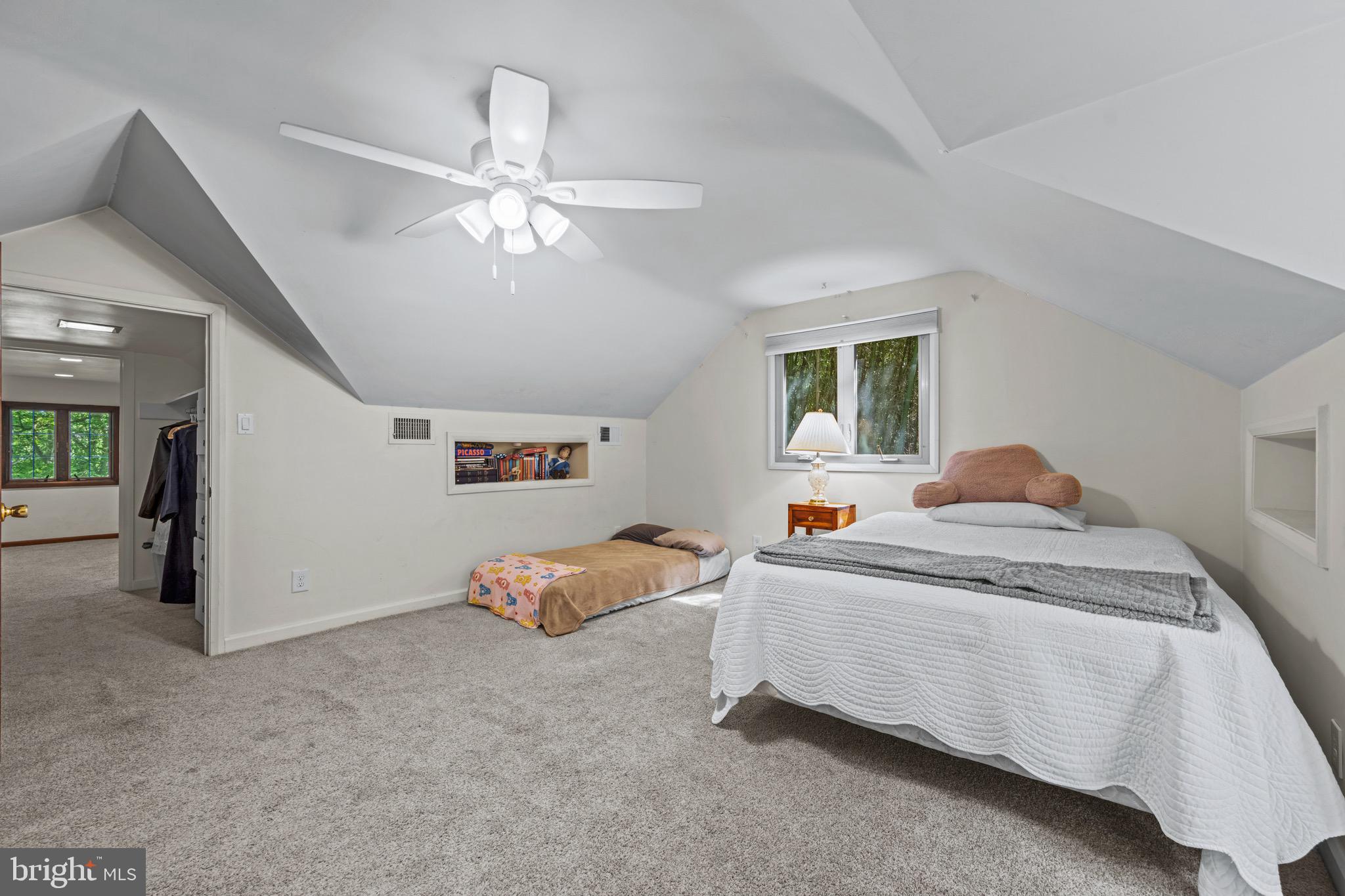 717 Hillen Road Baltimore, MD 21286 - Photo 37 of 61 Bedroom 5 - upper level
