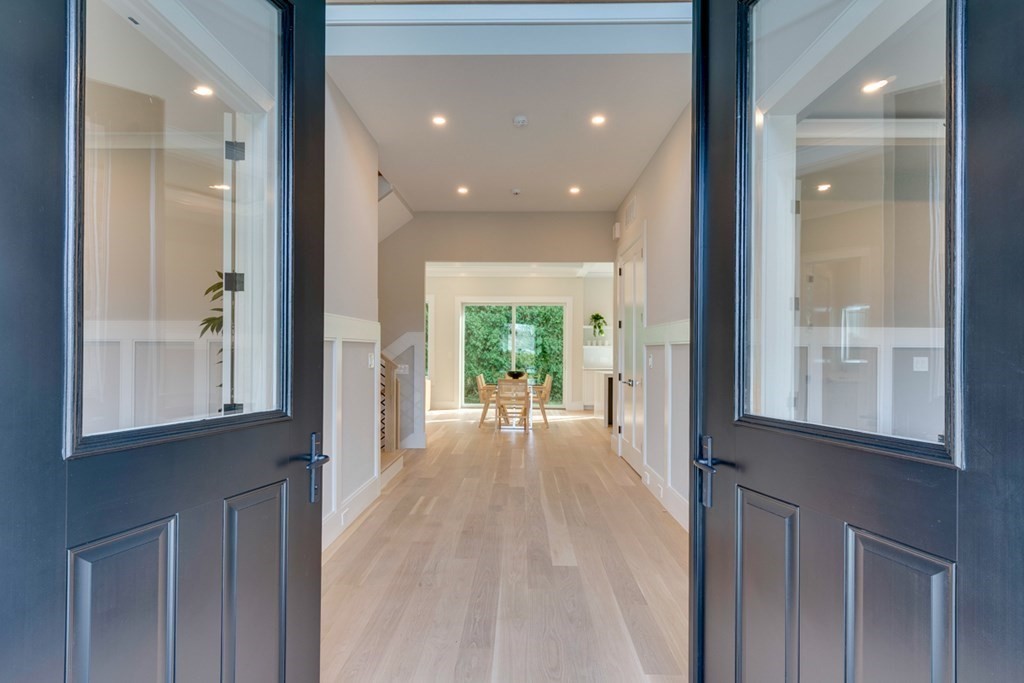 36 Silver Birch Road Newton, MA 02468 - Photo 2 of 39