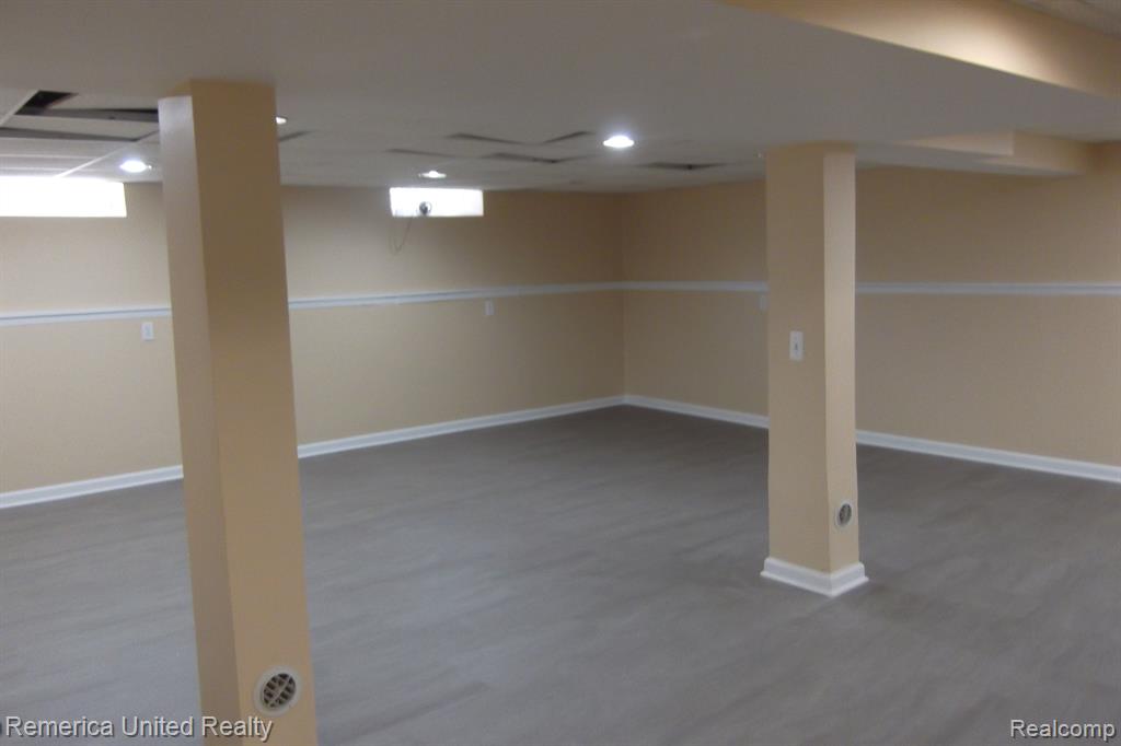 347 Longfellow Inkster, MI 48141 - Photo 22 of 37