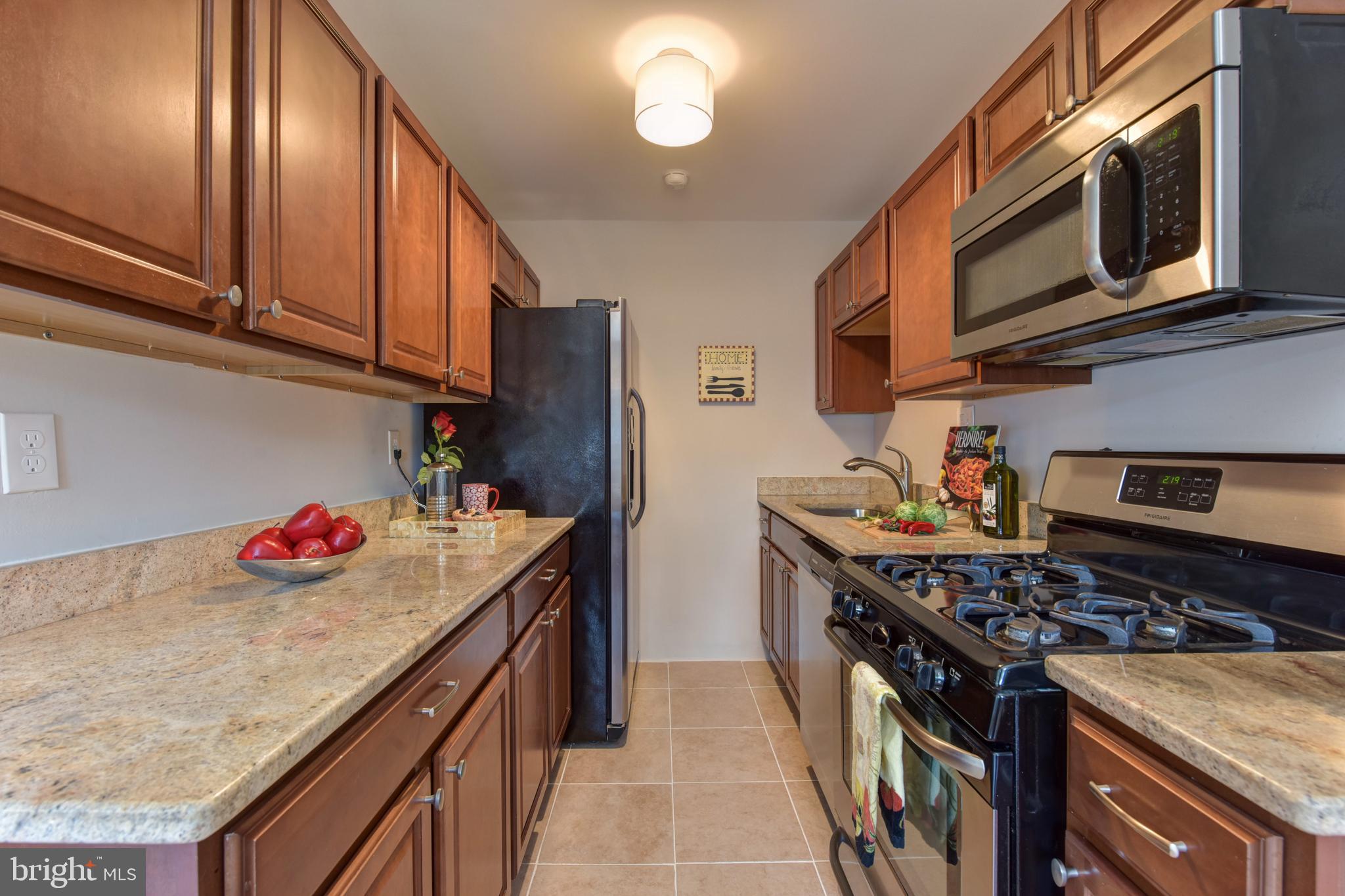 1200 South Arlington Ridge Road, Unit 707 Arlington, VA 22202 - Photo 11 of 38