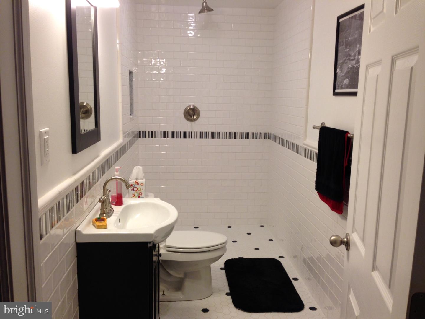 680 Store Road Harleysville, PA 19438 - Photo 12 of 21 Bathroom