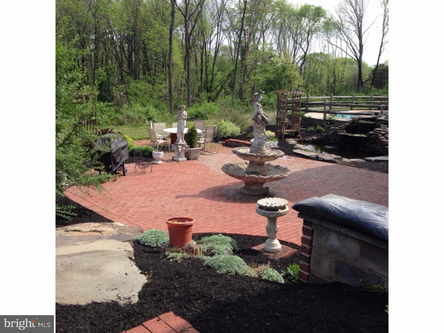 680 Store Road Harleysville, PA 19438 - Photo 17 of 21 Patio