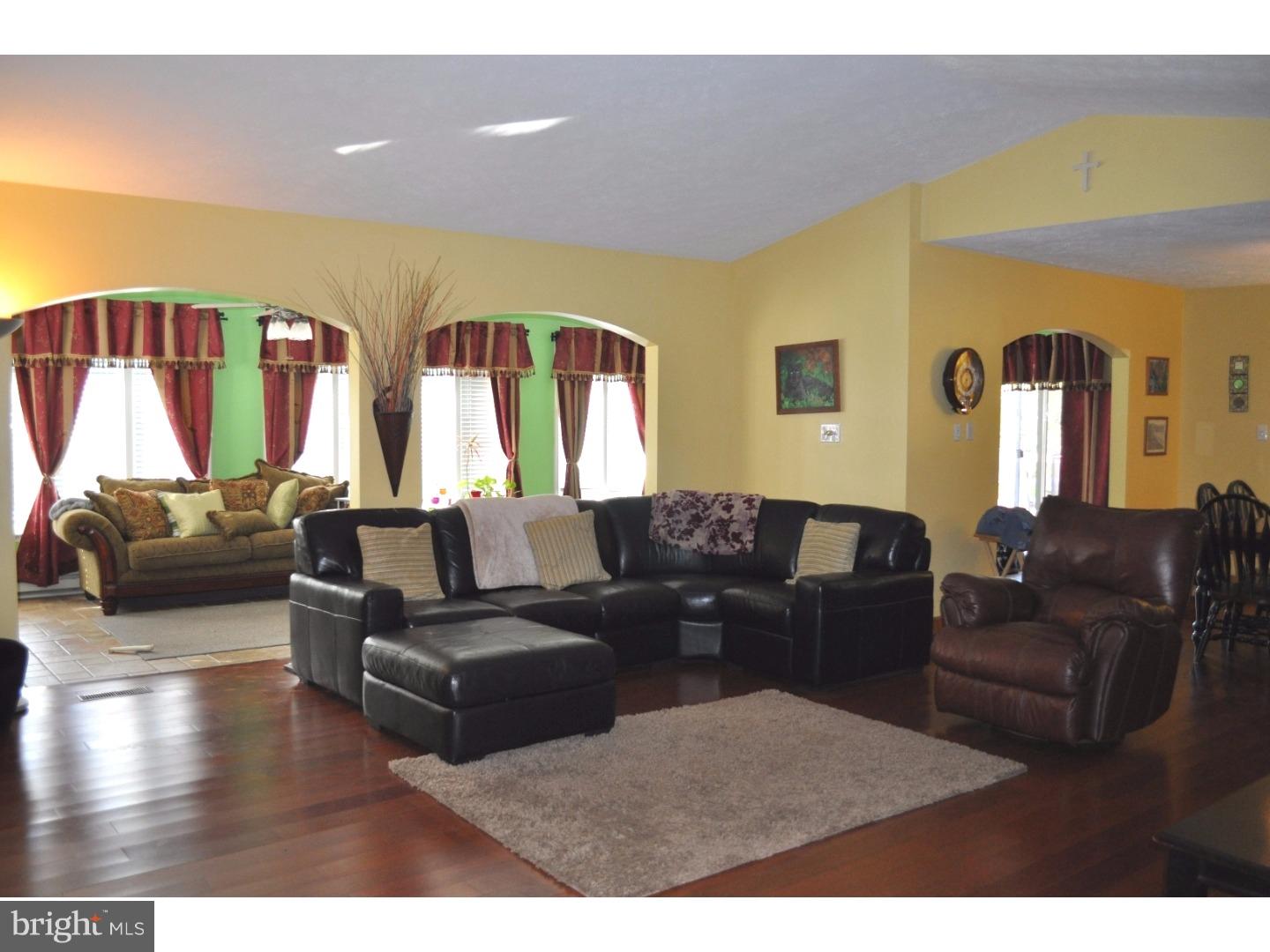 680 Store Road Harleysville, PA 19438 - Photo 6 of 21 Family Room
