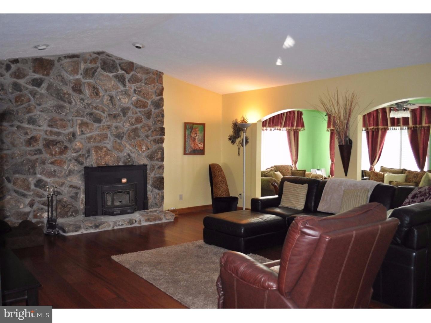 680 Store Road Harleysville, PA 19438 - Photo 8 of 21 Family Room