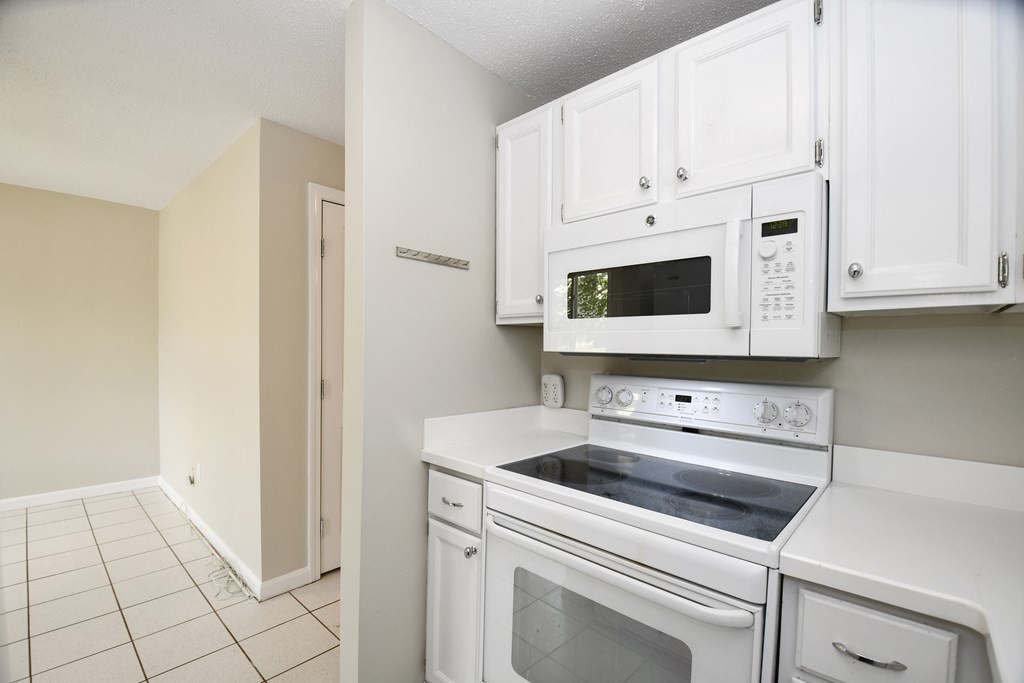 172 Ayer Road, Unit E Shirley, MA 01464 - Photo 11 of 33
