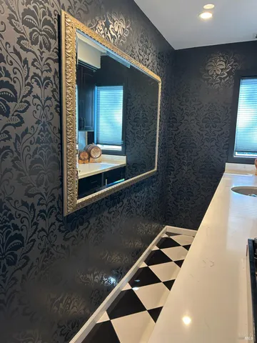 a picture of a bathroom