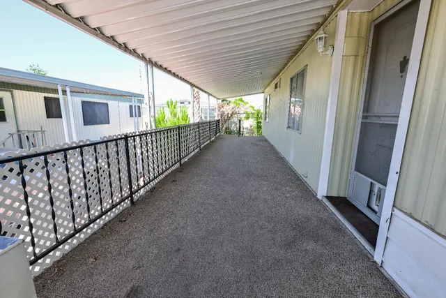 a view of entryway with a front door