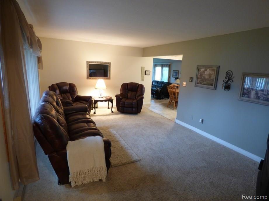 13585 Palmer Road Milan, MI 48160 - Photo 11 of 28 P1110896.jpg