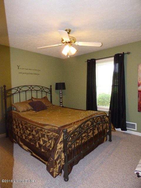 1405 Flatlick Road Mount Washington, KY 40047 - Photo 18 of 22 019